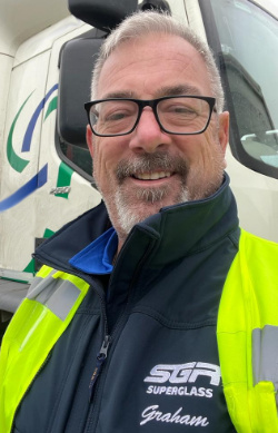 SGR Sheffield  - windscreen repair technician